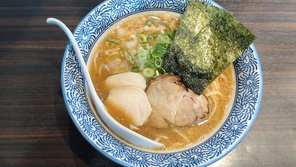 「煮干中華そば」@極上煮干し鶏そば やまだ邸の写真