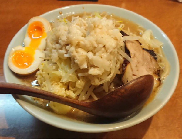「【限定 だん次郎】味玉ラーメン大(野菜増し背脂増しにんにく)」@本八幡だんちょうてーの写真