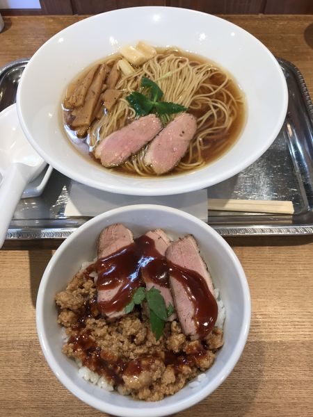 「鴨南醤油ラーメン&鴨と鶏そぼろ飯セット ¥1000」@中華そば 瀧壺の写真