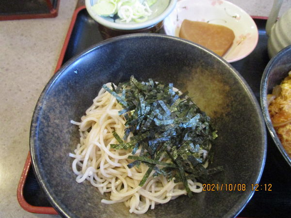 「冷そばとカツ丼Set 900円」@蕎麦処 とさきやの写真