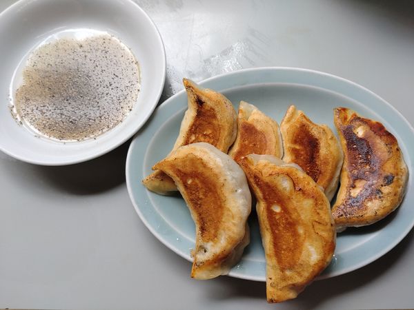 「焼餃子　６６０円」@民族の味 赤坂 珉珉の写真