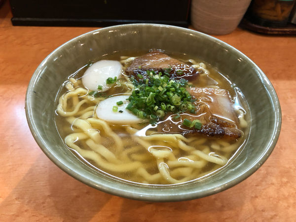 「沖縄そば」@沖縄そば やんばる 新宿本店の写真