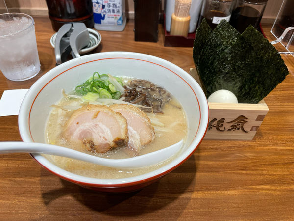 「のり玉そば + 替玉」@麺や 純氣の写真