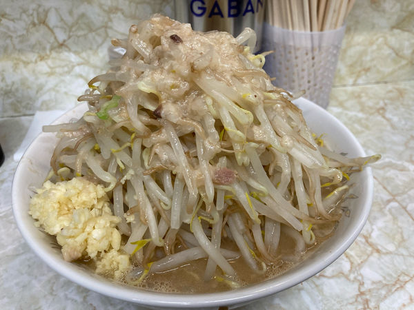 「らーめん普通盛り250gやさい増しニンニクアブラ増し」@らーめん松信 八千代台店の写真