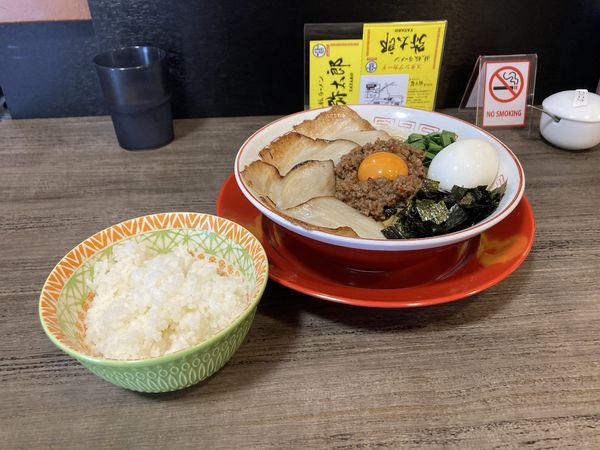 「まぜそば」@焼豚ラーメン 弥太郎 豊川本店の写真