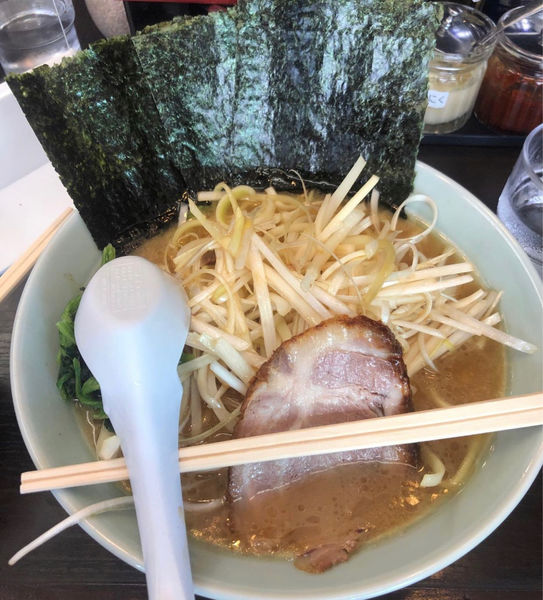 「ネギラーメン中盛」@ラーメン 吉田屋の写真
