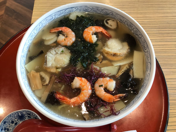 「女川海鮮ラーメン　1200円」@金華楼の写真