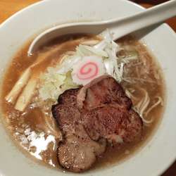 濃厚豚骨にぼしらーめん