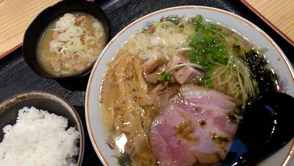 「アラ炊き志那そば(白醤油)Bセット」@幸屋きよまる 総本店の写真