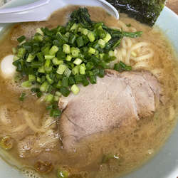 ラーメン中＋万能ネギ＋ライス