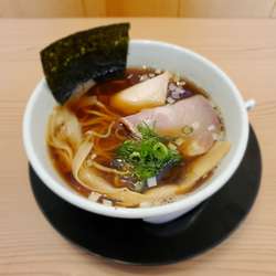 煮干し醤油らーめん