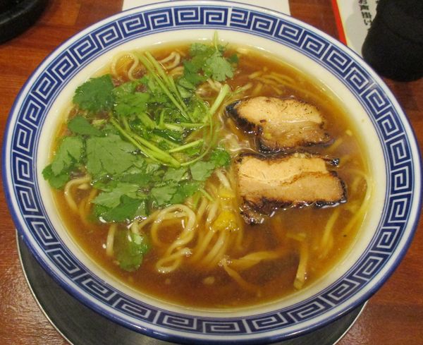 「醤油らあめん（中太麺）780円」@東京らあめんタワー 芝大門本店の写真