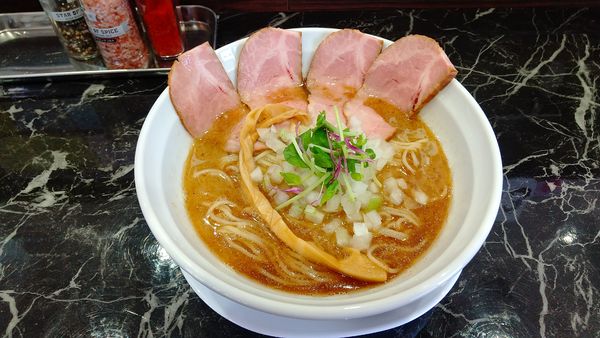 「焼き秋刀魚中華そば(肉増し)」@麺匠 なか巌の写真