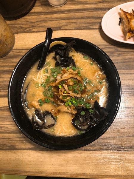 「肉盛とんこつ」@琉球島豚 麺屋なりよしの写真