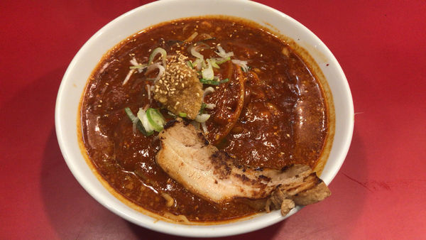 「馬辛らーめん　￥850」@らー麺 つけ麺 おぐりの写真