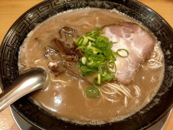 「ラーメン 750円 硬め」@博多ラーメン 和の写真