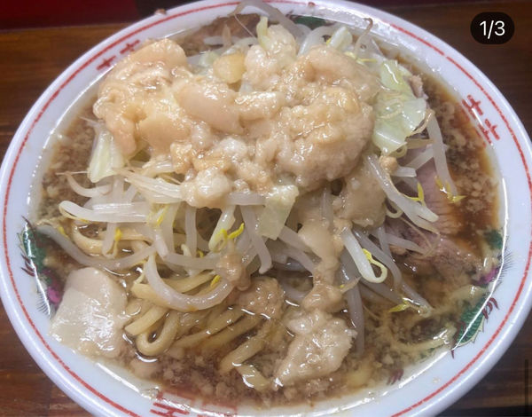 「ラーメン＋ブタ　脂増」@ザ・ラーメンスモールアックスの写真