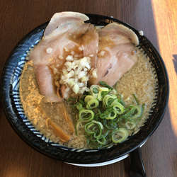 背脂煮干し醤油ラーメン