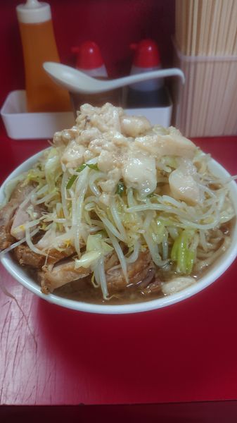 「大豚  野菜  ニンニク  油」@ラーメン二郎 中山駅前店の写真