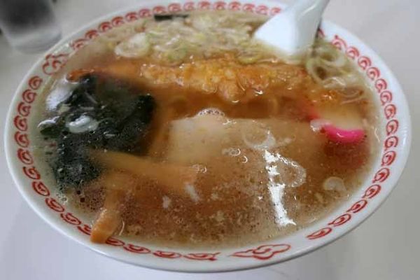 「天ぷらラーメン　700円」@いこい食堂の写真