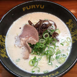 豚骨ラーメン 650円