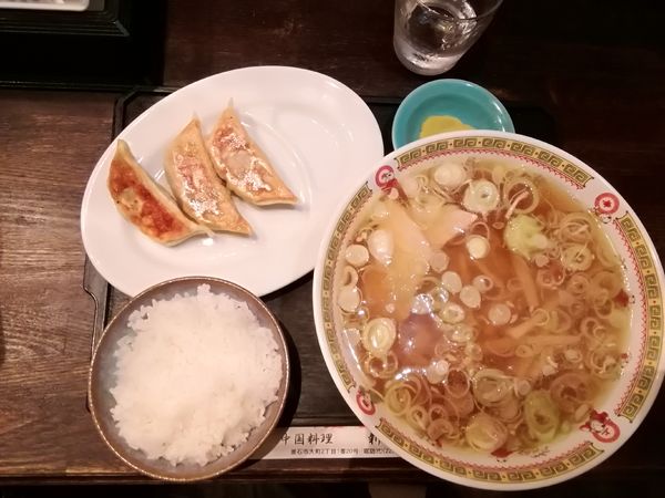 「ラーメン餃子セット(980円)」@新華園の写真