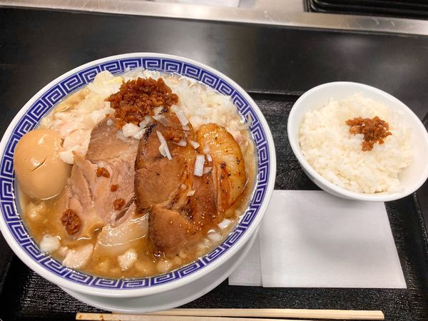 「特製ふじそば　並盛 980円」@雷神屋の写真