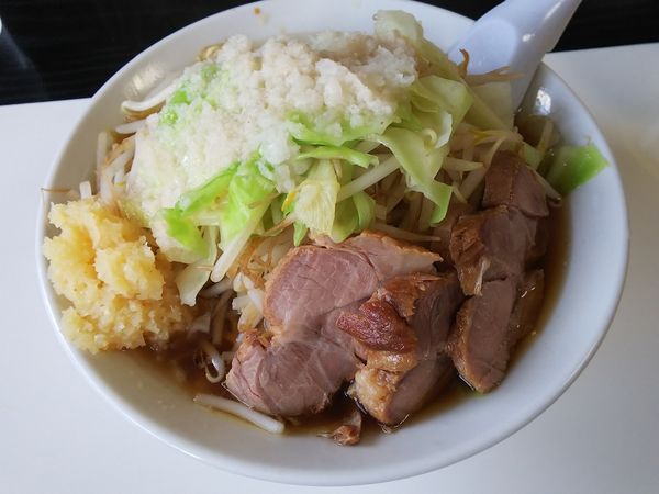 「豚らーめんヤサイ・アブラ増し　750円」@グリル谷の写真