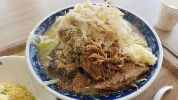 「ニボジロー　麺大盛　背脂増し」@凌駕IDEA イオンモール松本店の写真
