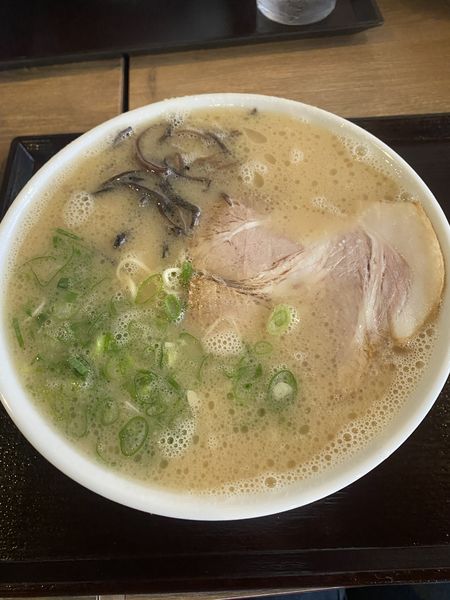 「ラーメン」@九州とんこつラーメンのげら～ 弘明寺店の写真