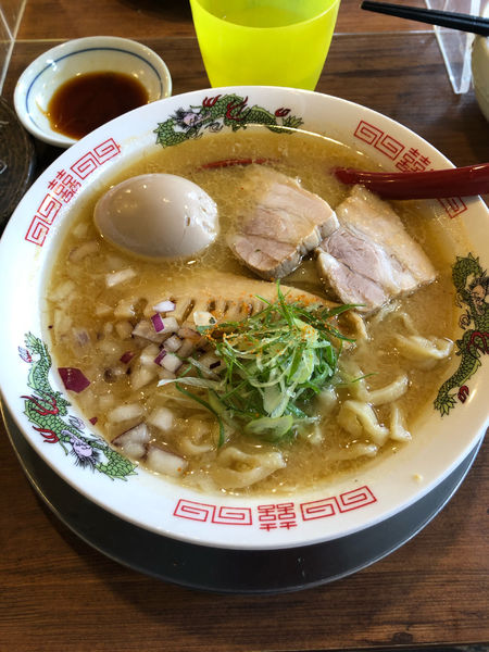 「中華味噌ラーメン＋味玉」@立ち呑み居酒屋 金町製麺の写真