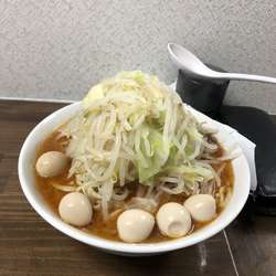 ラーメン800円＋味噌券100円＋ウズラ100円
