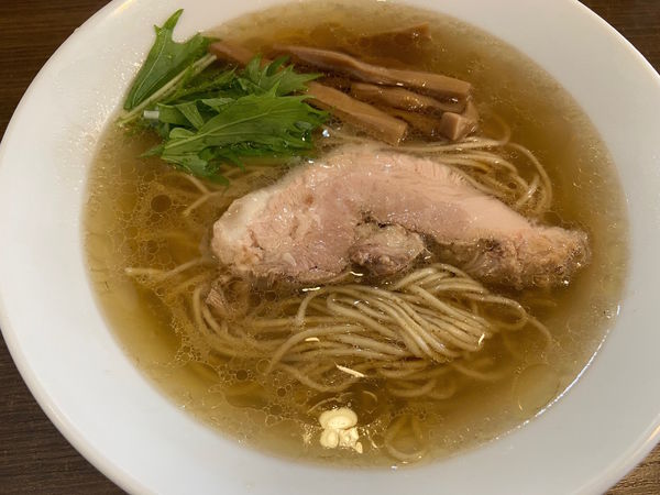 「白醤油ラーメン：750円」@らーめん 夢中の写真