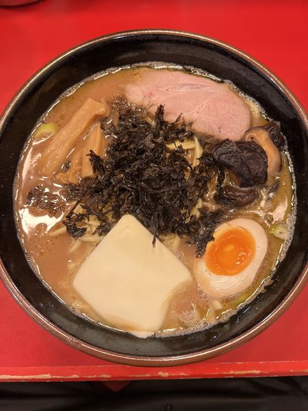 「【期間限定】トリュフ香る　きのこバターらーめん」@らーめん 谷瀬家 新橋店の写真