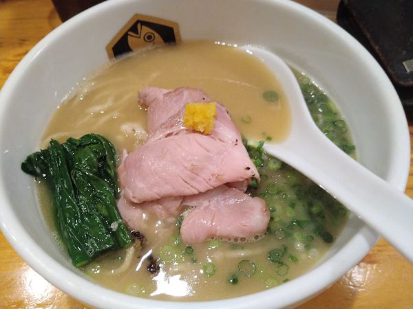「濃厚真鯛ラーメン」@真鯛らーめん 麺魚の写真