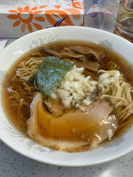 「ラーメン　国産蕎麦粉入り中細麺」@丸幸の写真