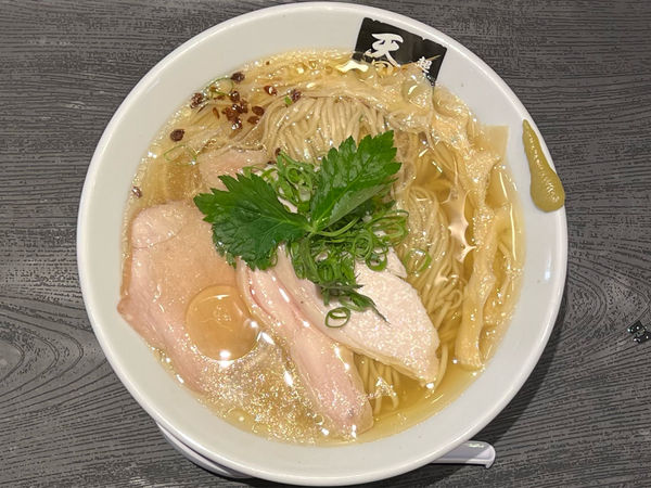「鶏白醤油らぁめん」@超純水採麺 天国屋の写真