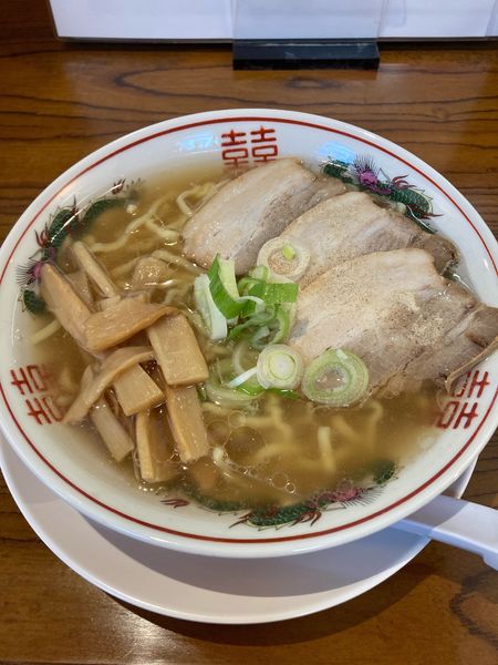 「白い中華そば」@黒い中華そば 伊とうの写真