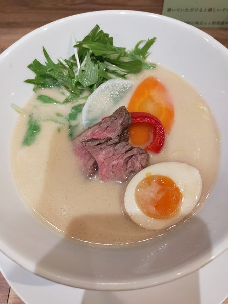 「牛骨白湯(燻製醤油)」@拉麺 五瞭の写真