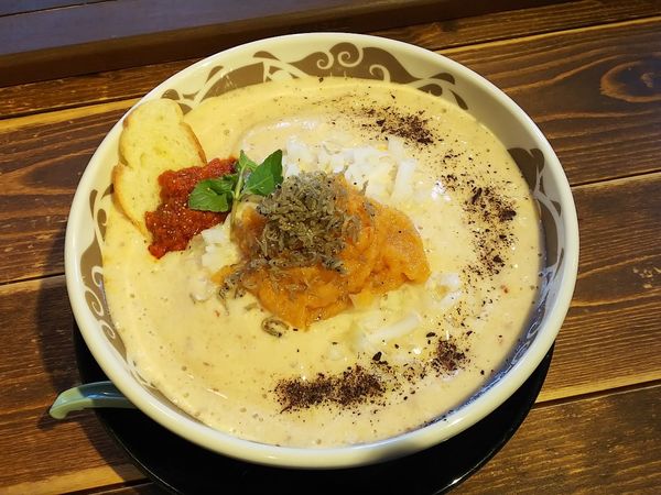 「【限定】桃とトマトのスムージー冷製そば　900円」@煮干結社 弘前店の写真