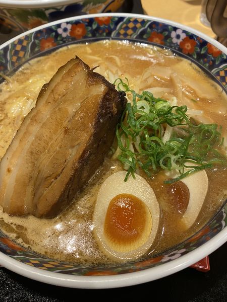 「旨とろ角煮味噌らーめん+でっからあげセット」@五穀みそらーめん 味噌之介 根岸駅前店の写真