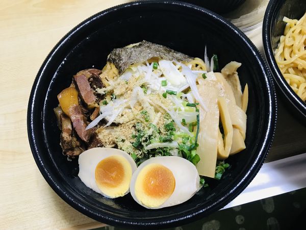 「油そば 1kg 半ライス」@つけ麺 らぁ麺 油そば 六郎 仙台名掛丁店の写真