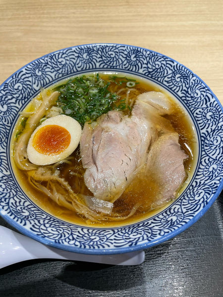 「芳醇醤油中華そば」@鶏だし 中華そば 百蔵の写真