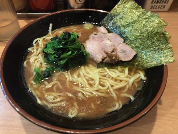 「ラーメン 中　￥750」@横浜家系らーめん 武道家 賢斗の写真