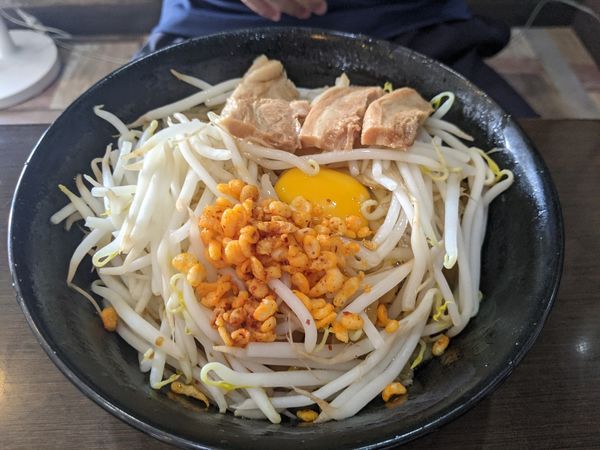 「汁なしラーメン　300g　800円」@男は黙って前を行け！の写真