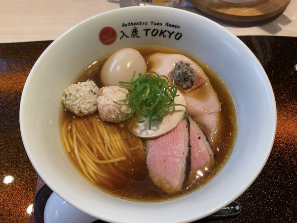 「ポルチーニ醤油らぁ麺＋特製トッピング」@入鹿TOKYOの写真