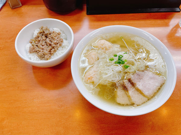 「海老ワンタン麺」@日陰の写真