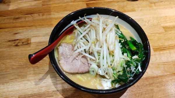 「味噌ラーメン（ニラ辛ニンニクトッピング）」@花木流味噌 成増総本店の写真