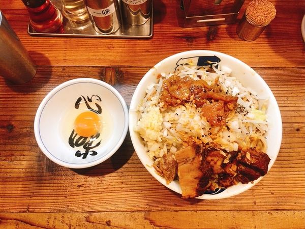 「汁なしそば」@雷 千葉駅前店の写真