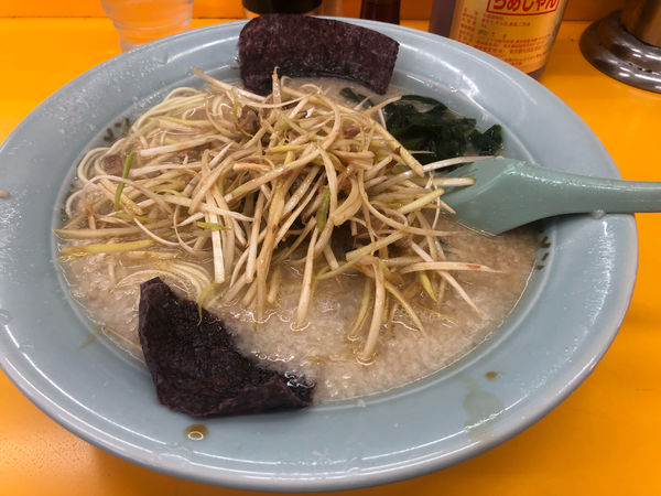 「ねぎラーメン中盛り」@ラーメンショップ 椿峠店の写真